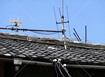 屋根の上の困り事 アンテナ 雨漏り 屋根塗装 漆喰い 家電修理 工事 水道修理 住宅リホーム 外壁塗装 アオキ総合サービス